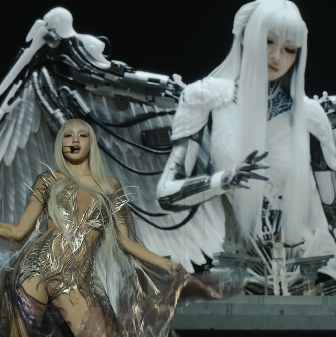 Foto aktivitas terbaru Lisa (BLACKPINK)