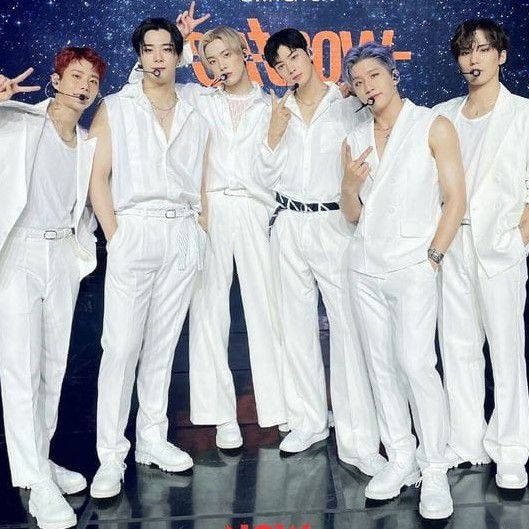 ASTRO的最新照片