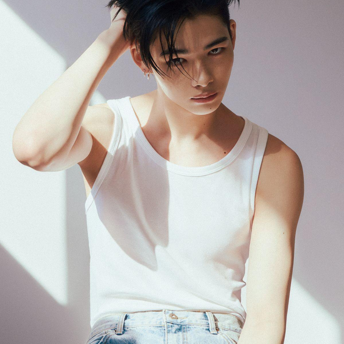 Foto terbaru NI-KI (ENHYPEN)