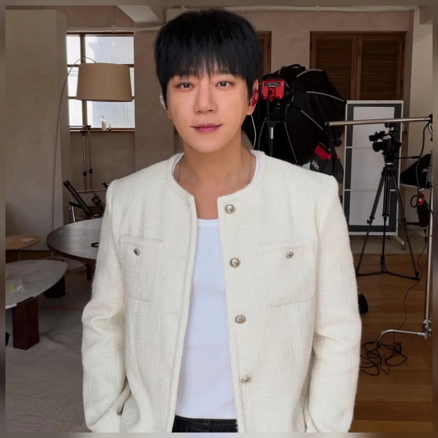 Behind-the-scenes cut of Hwang Chiyeol