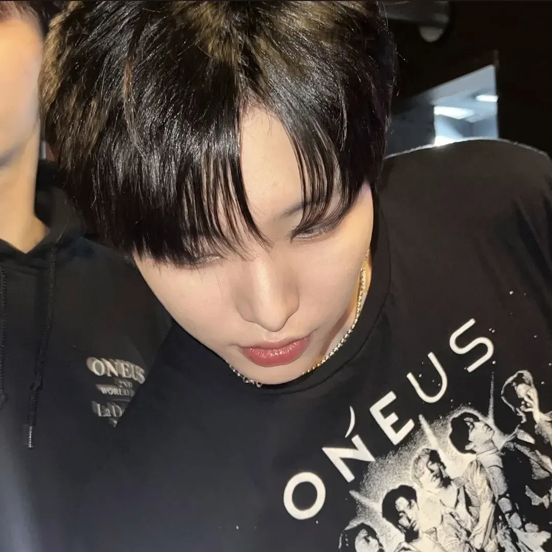 Behind-the-scenes cut of Seoho (ONEUS)