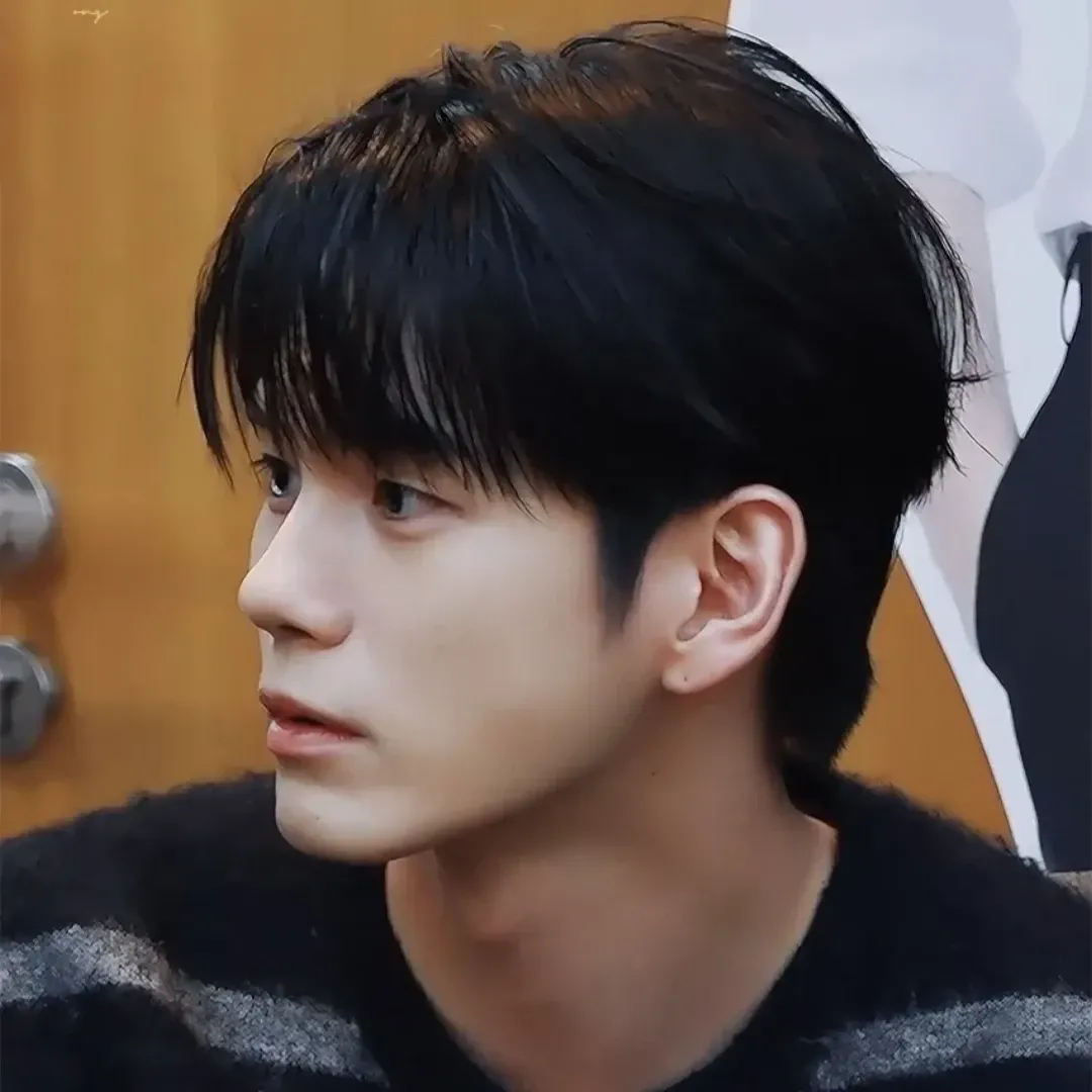 A moment captured by Ong Seongwu's fan