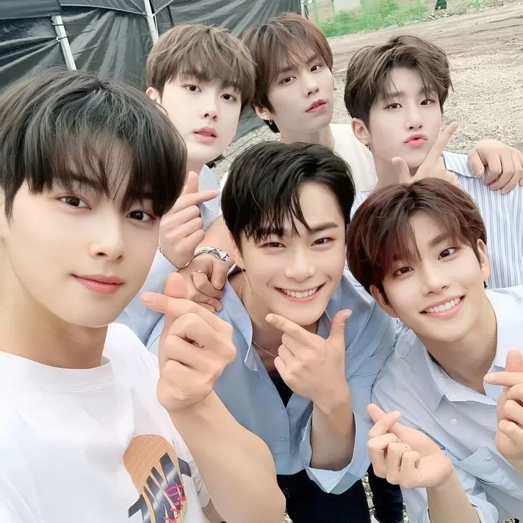 아스트로 최근 활동샷
