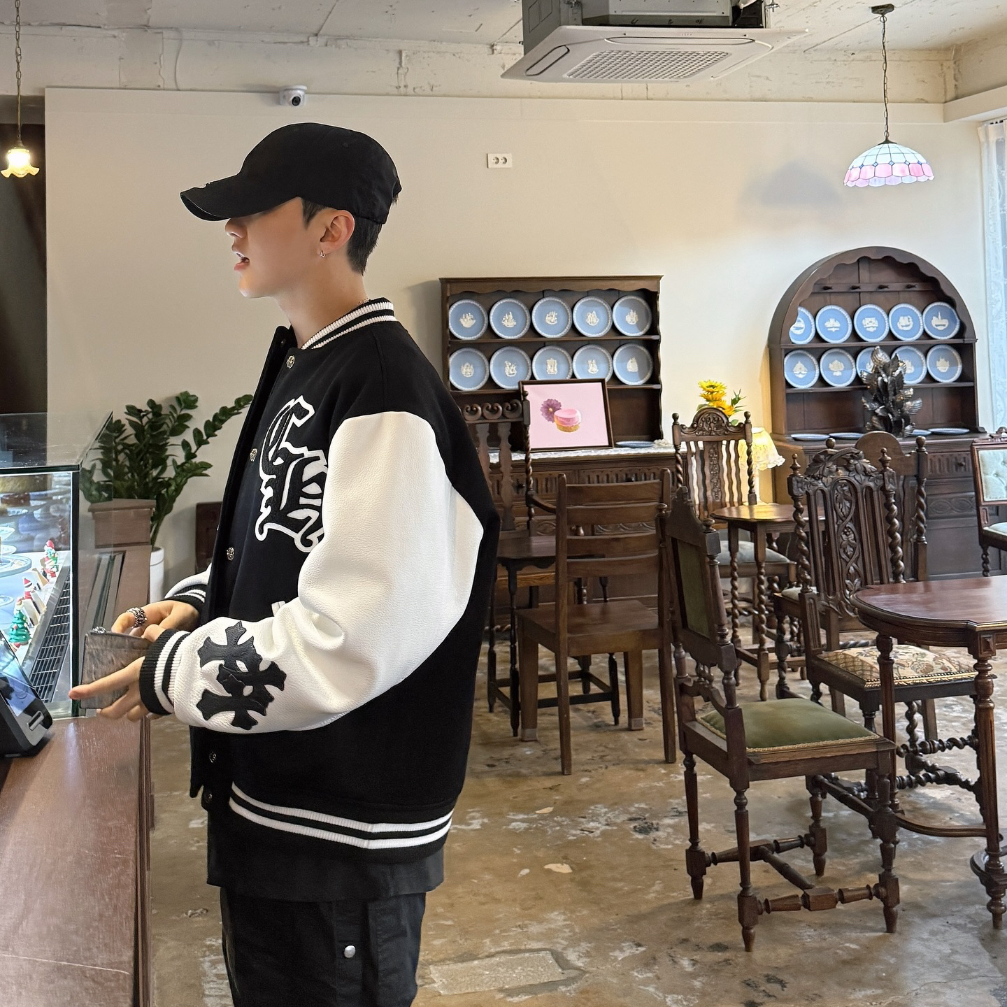 A moment captured by SEVENTEEN's fan