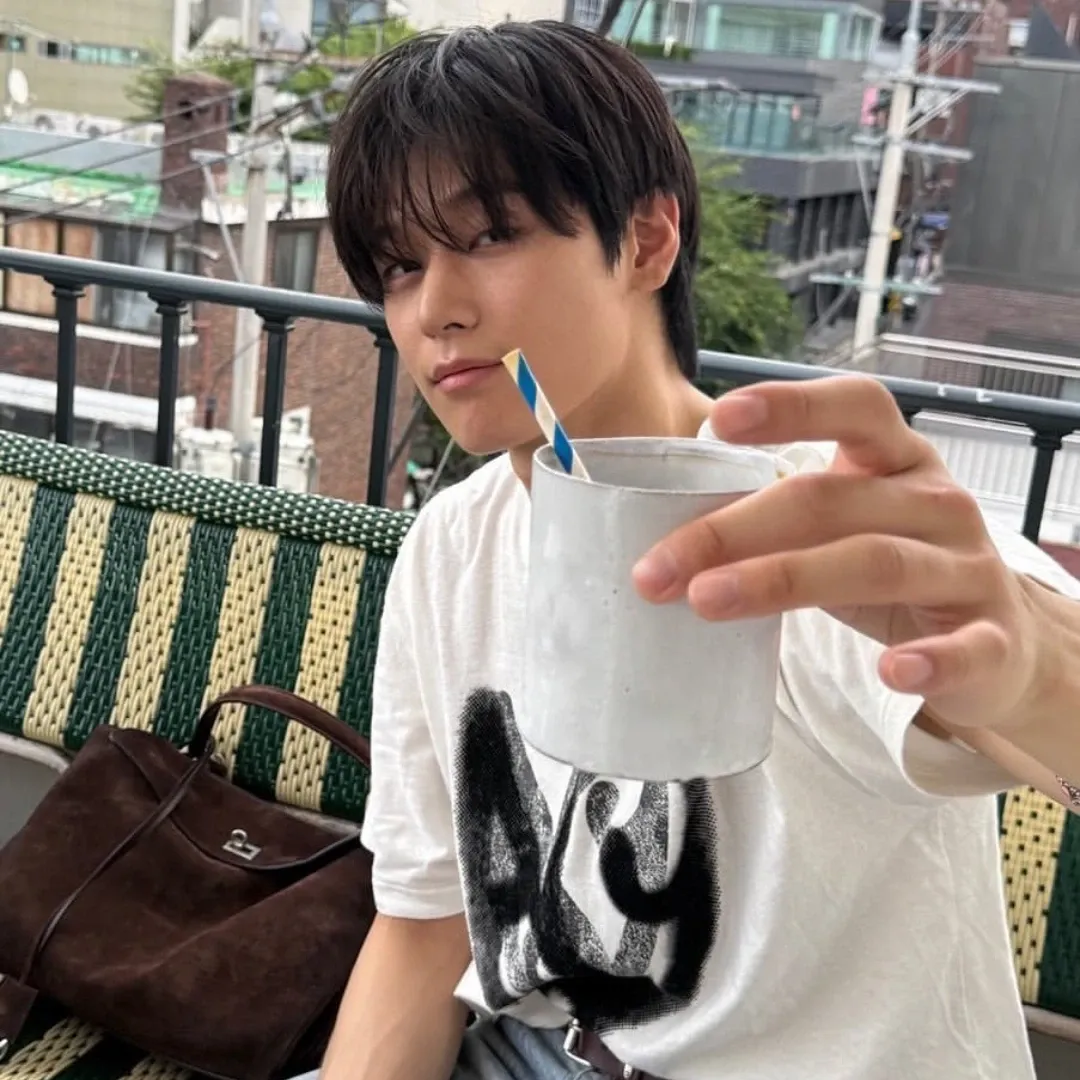 A moment captured by Juyeon (THE BOYZ)'s fan