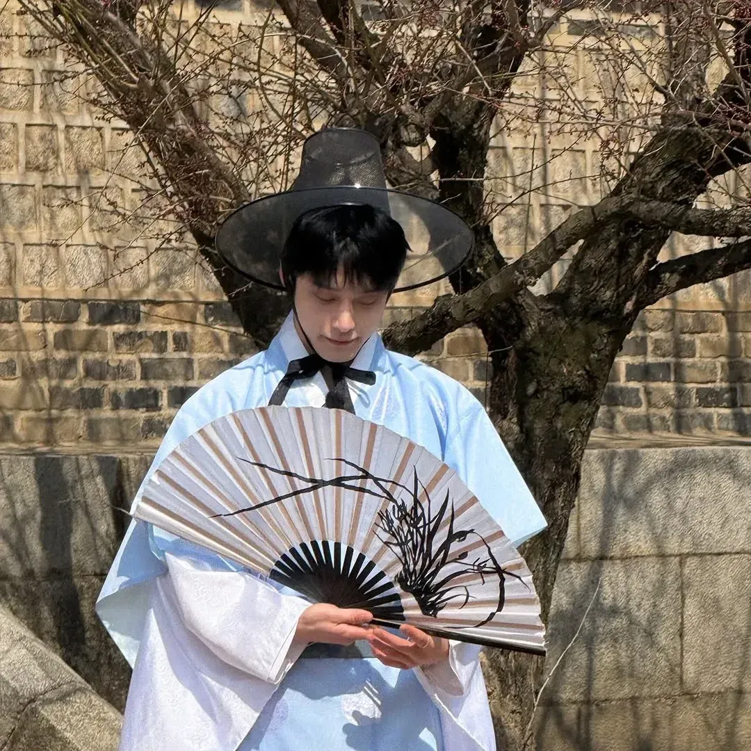 金地雄 (ZEROBASEONE)的最新活動照片