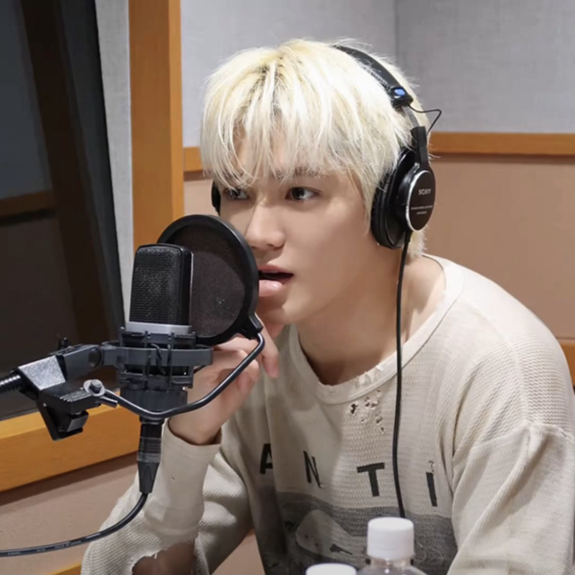 Behind-the-scenes cut of Taeyong (NCT 127)
