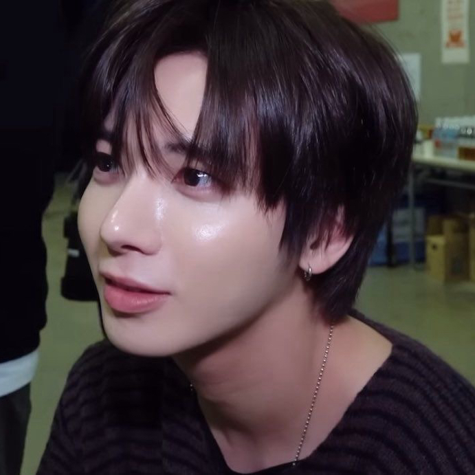 태현 (투모로우바이투게더) 최근 활동샷