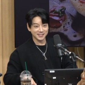 Recent activity shot of Hwang Chiyeol