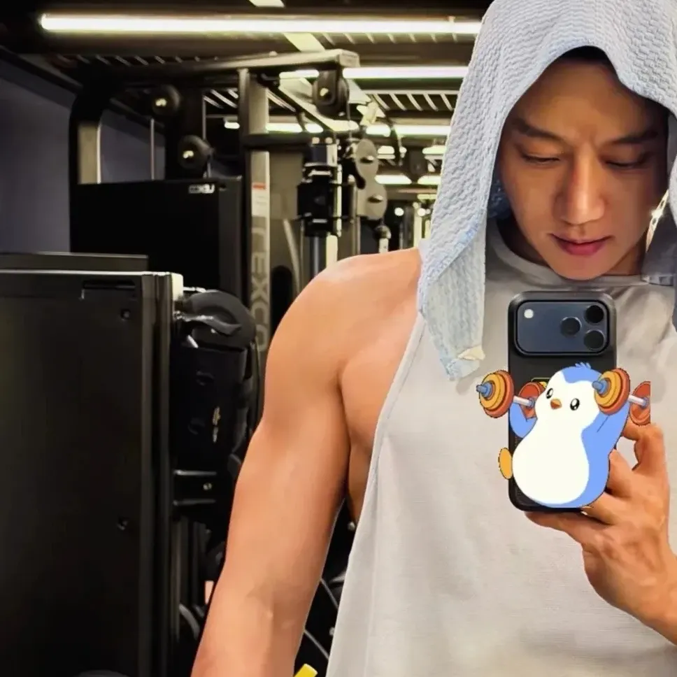 Foto terbaru Hwang Chiyeol