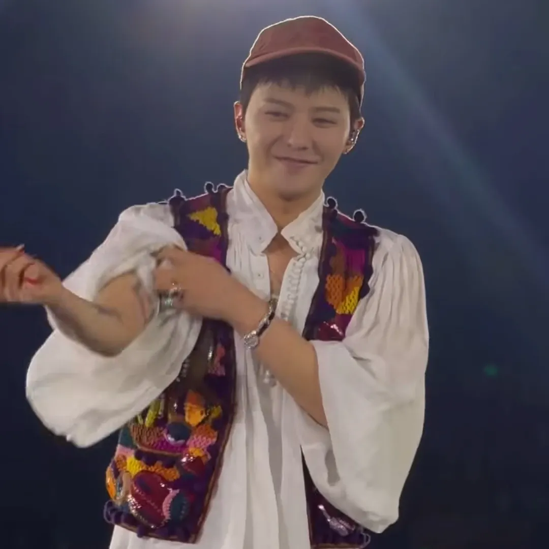 A moment captured by G-DRAGON (BIGBANG)'s fan