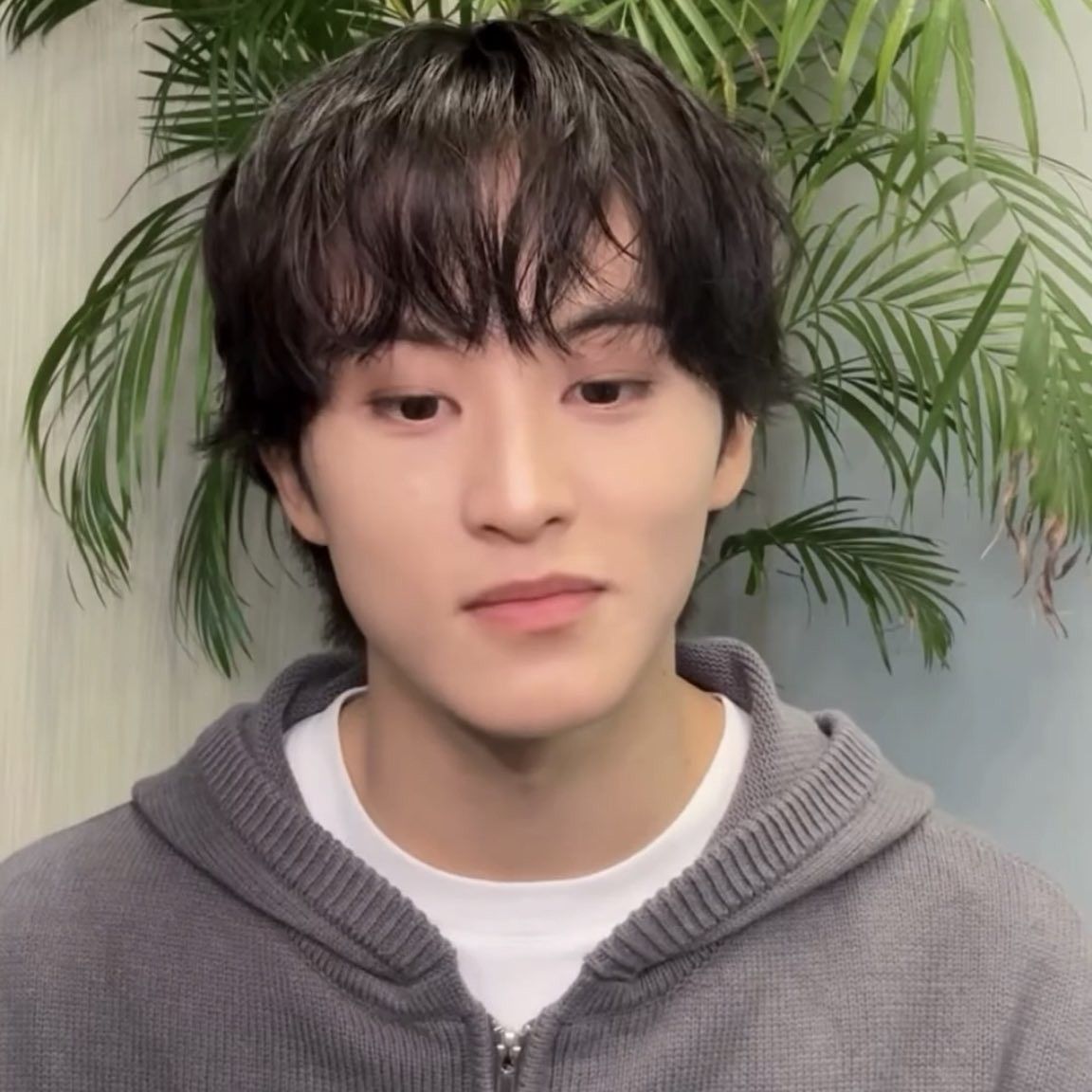 Behind-the-scenes cut of Mark (NCT 127, NCT DREAM)