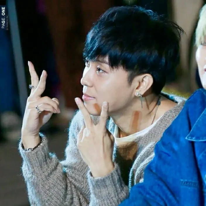 Momen yang diabadikan oleh penggemar Eun Jiwon (SECHSKIES)