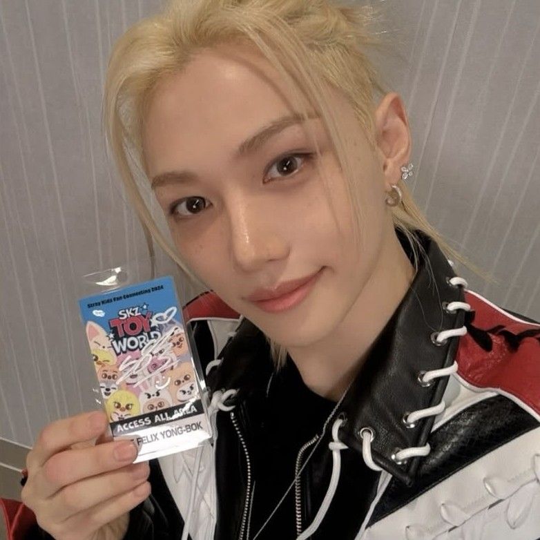 Latest photo of Stray Kids