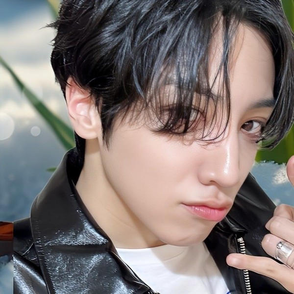 Signature photo of Wooseok (PENTAGON) capturing their charm