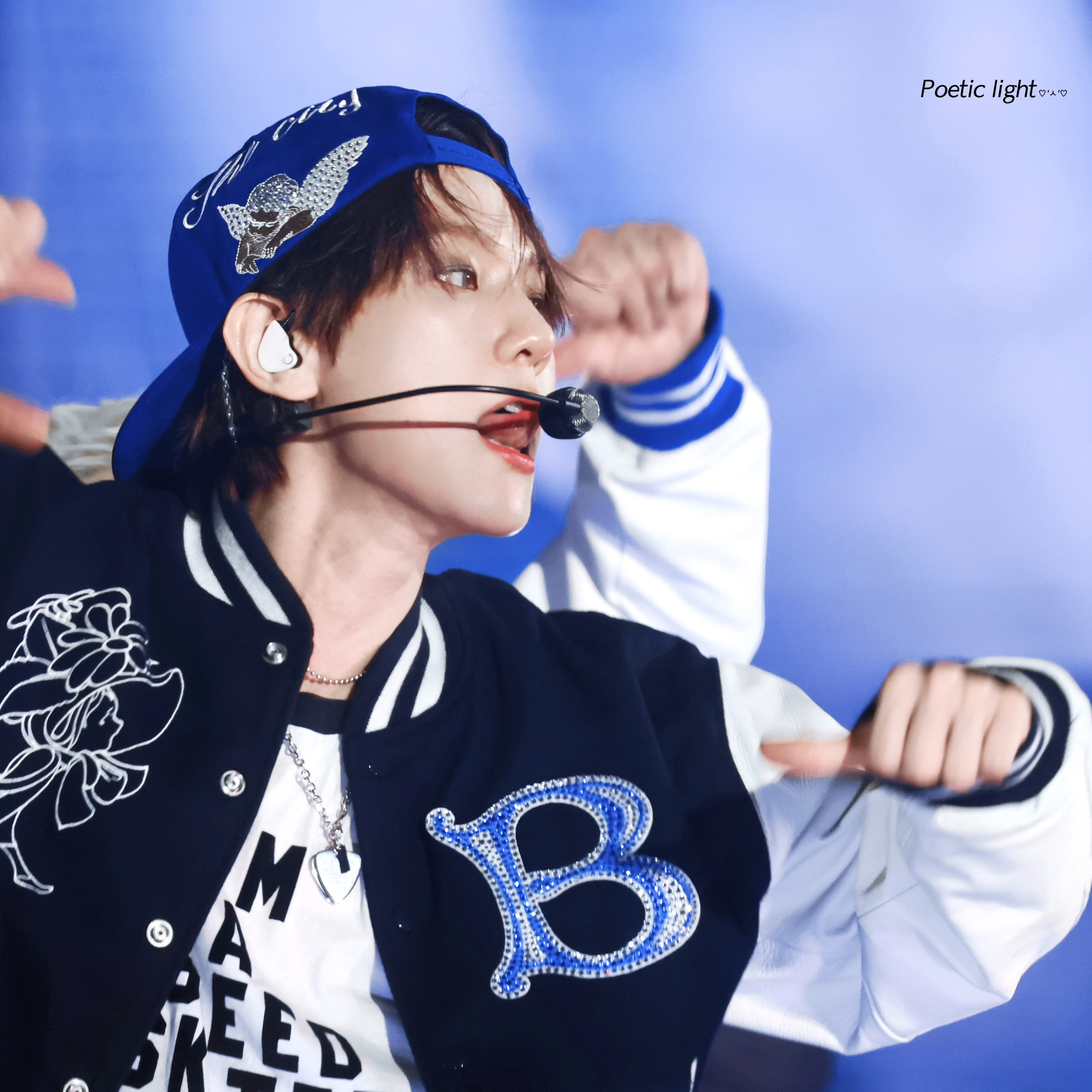 백현 (EXO)의 비하인드 컷