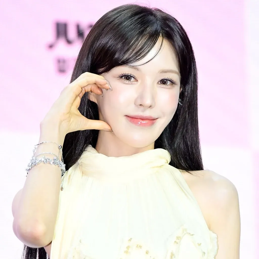 Recent activity shot of Wendy (Red Velvet)