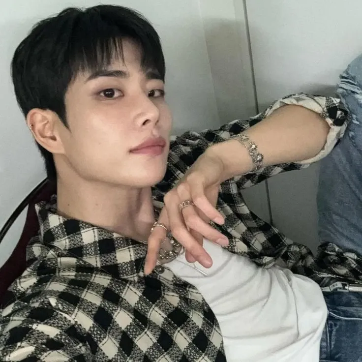 Recent activity shot of MJ (ASTRO)