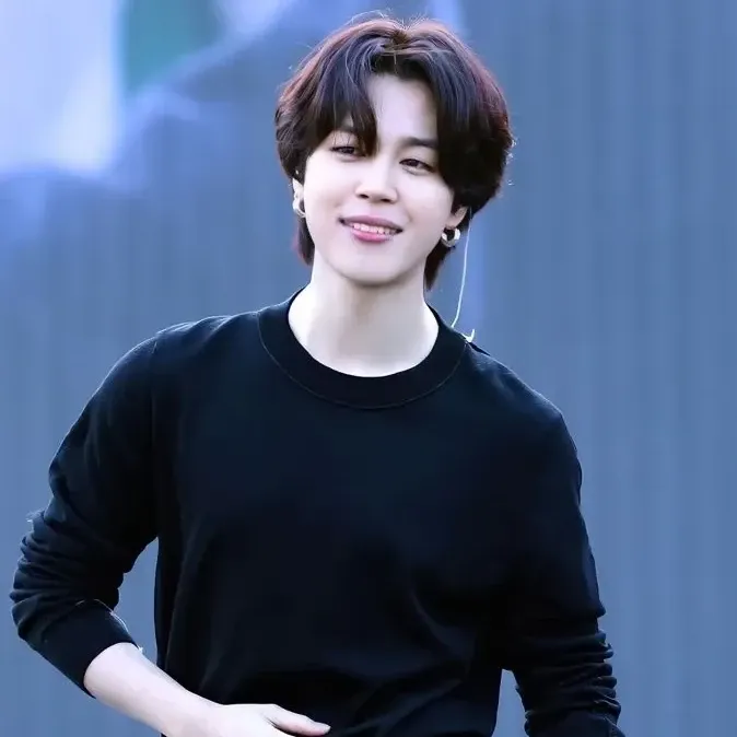 A moment captured by Jimin (BTS)'s fan