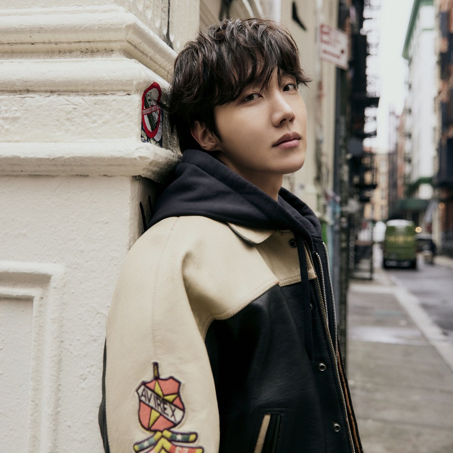 J-hope (防彈少年團)的幕後花絮