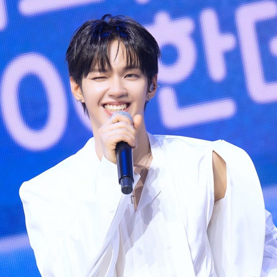 Recent activity shot of JL (AHOF)