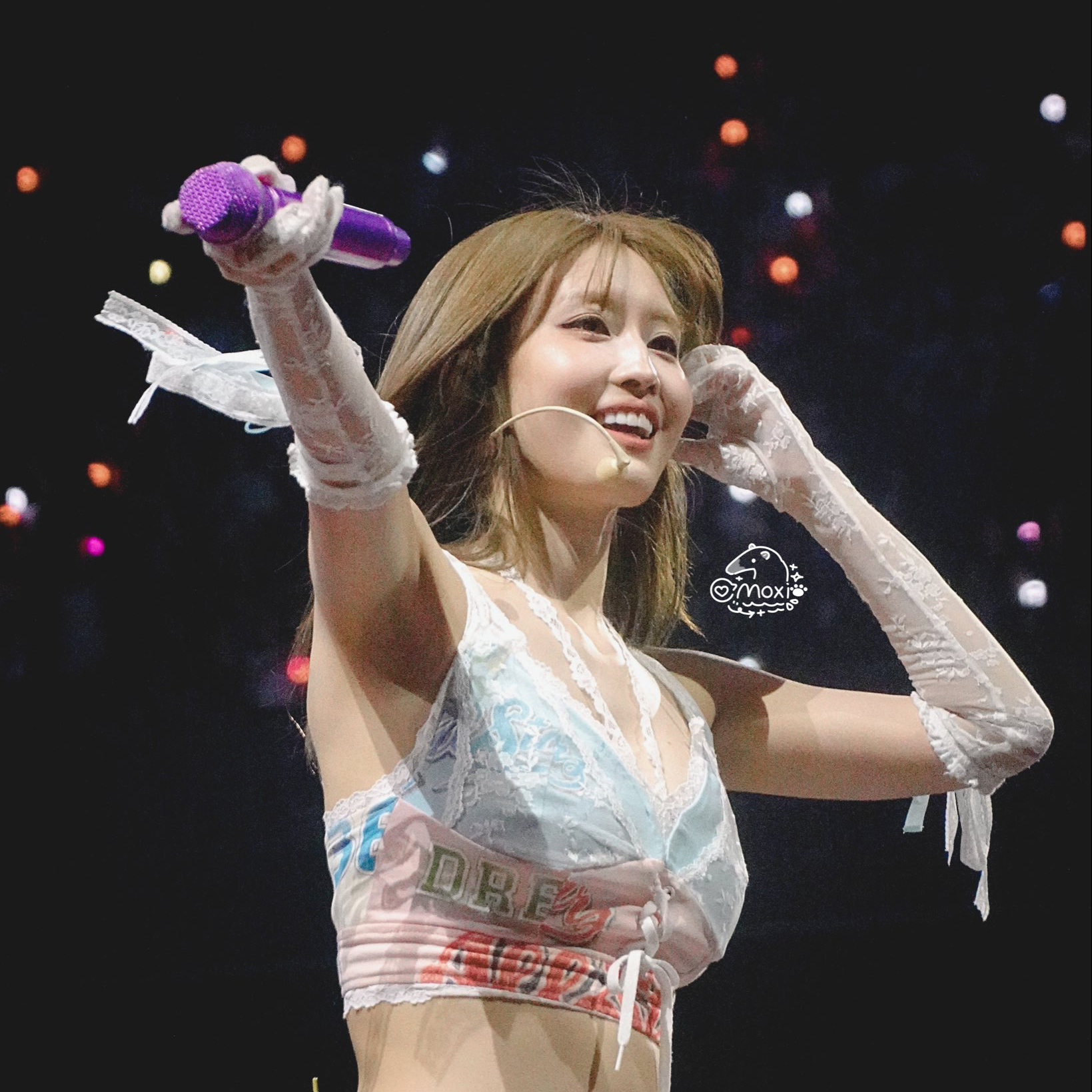 Momo (TWICE)的幕後花絮