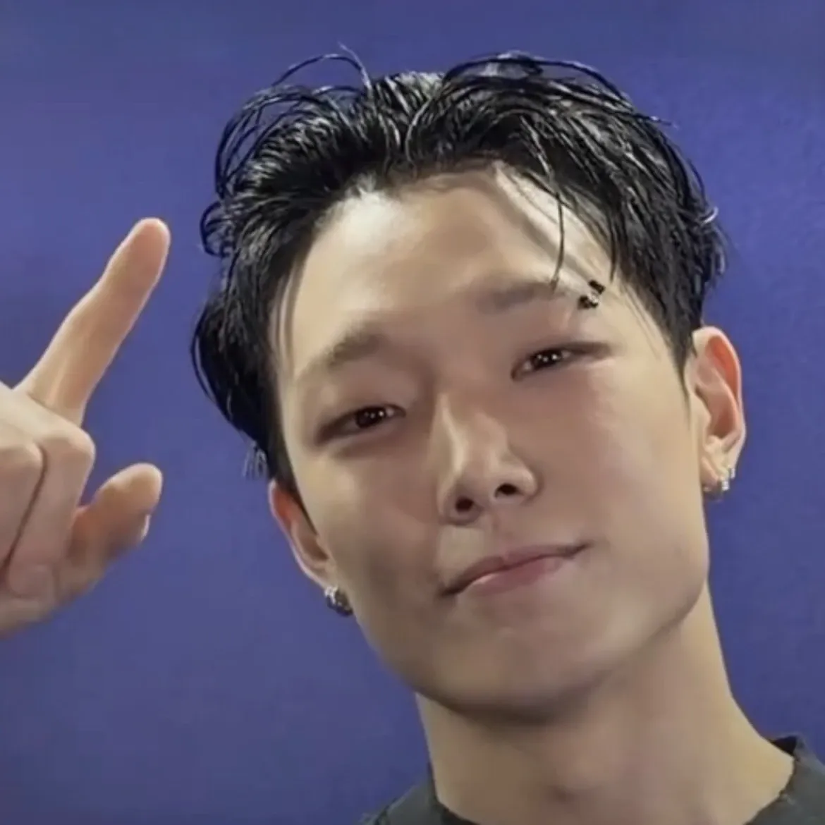 A moment captured by BOBBY (iKON)'s fan