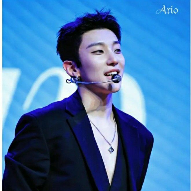 A moment captured by Jongup (B.A.P)'s fan