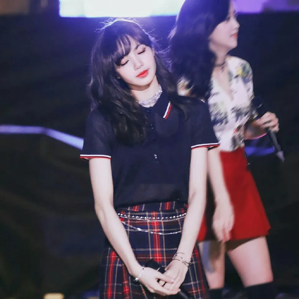 리사 (BLACKPINK) 팬이 찍은 순간