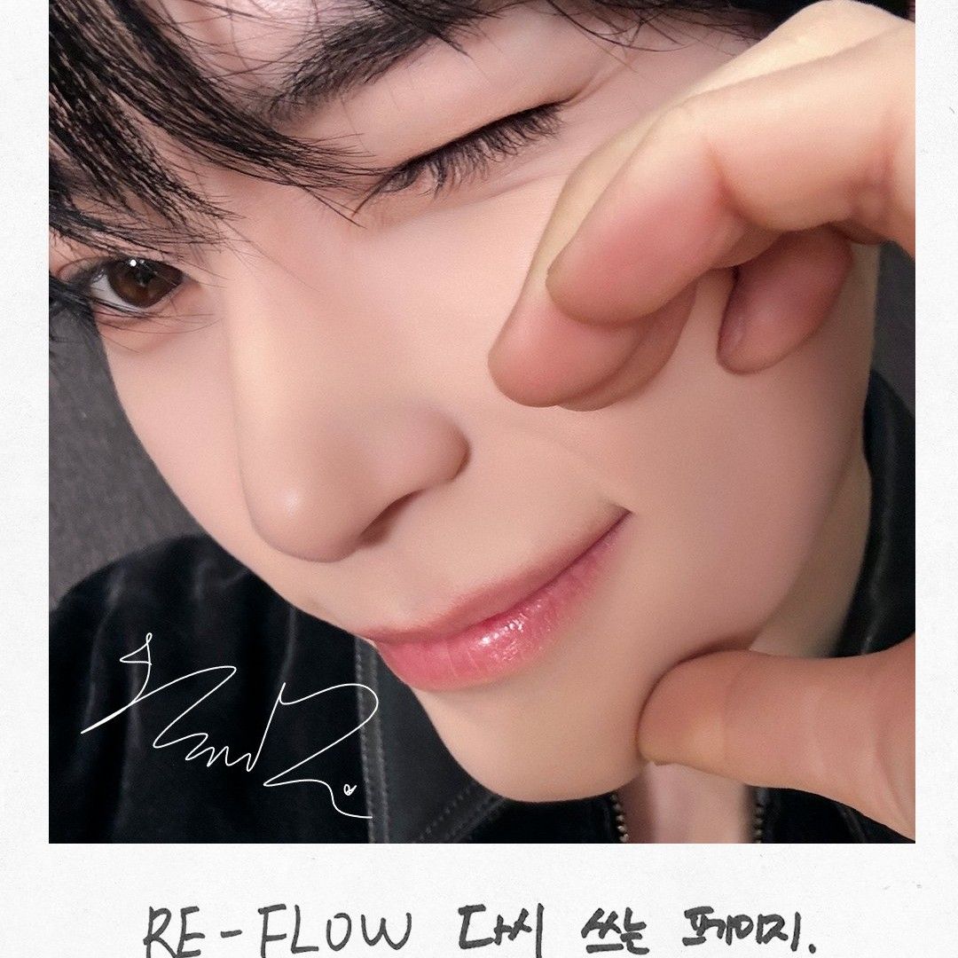 Latest photo of Sung Hanbin (ZEROBASEONE)