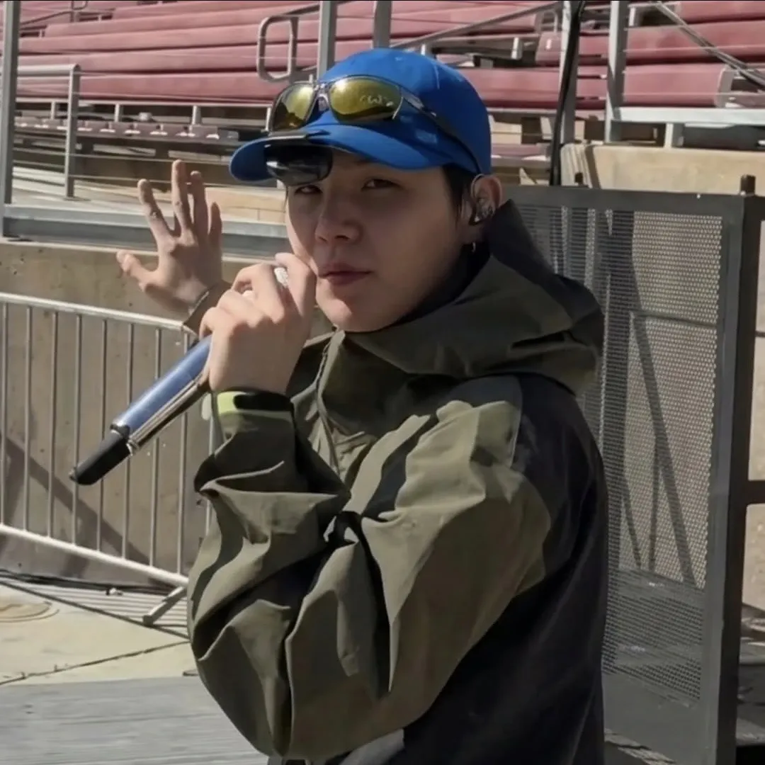 Foto terbaru SUGA (BTS)