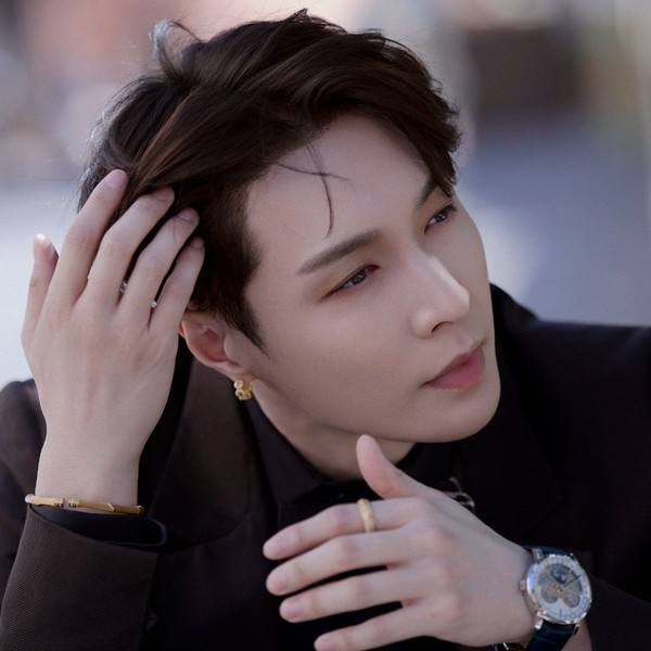由粉絲團選擇的Lay (EXO)最佳時刻