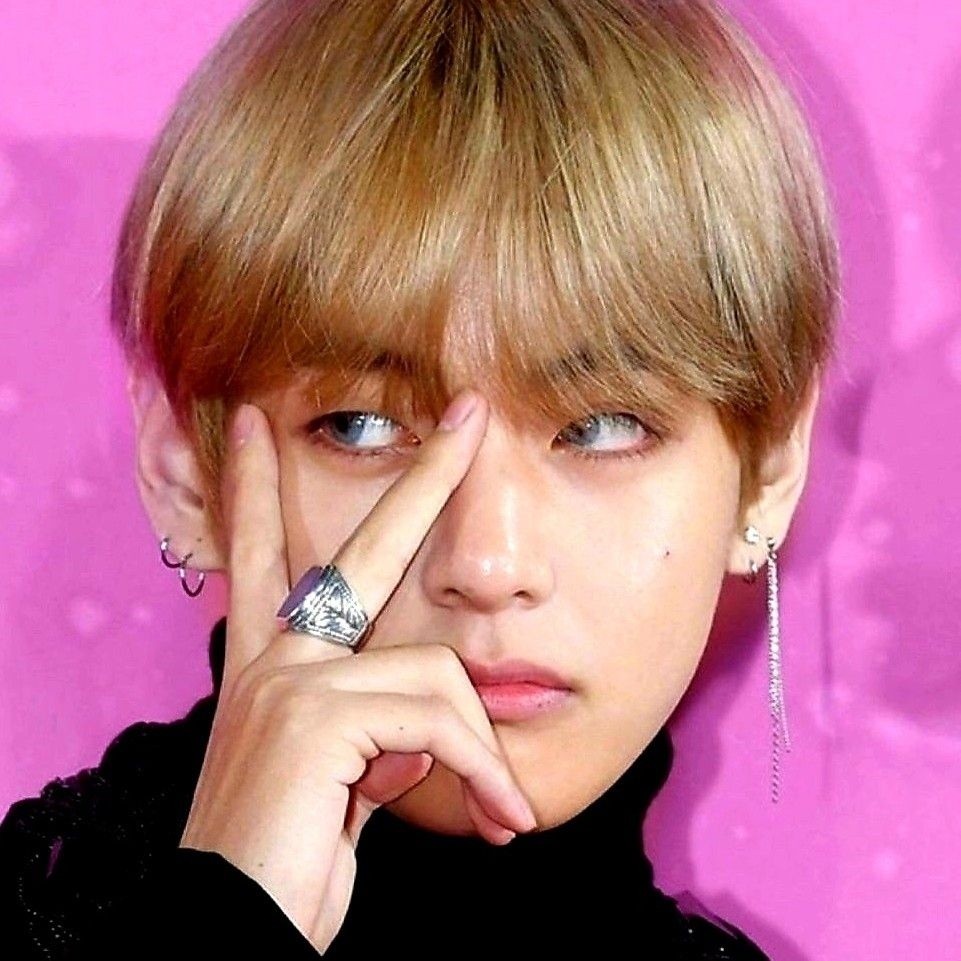 V (BTS)の最新写真