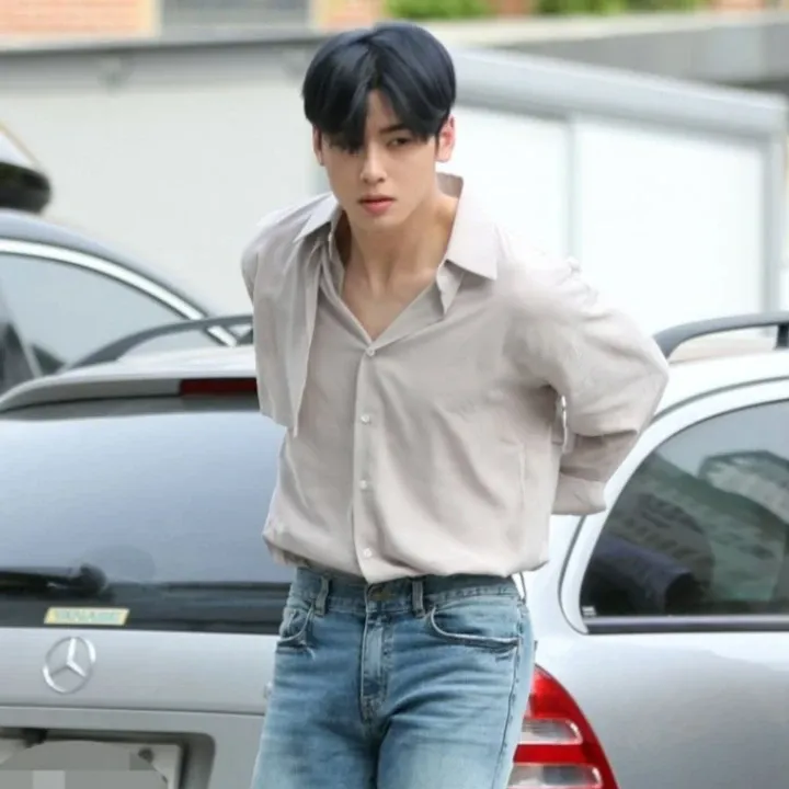 A moment captured by Eunwoo (ASTRO)'s fan