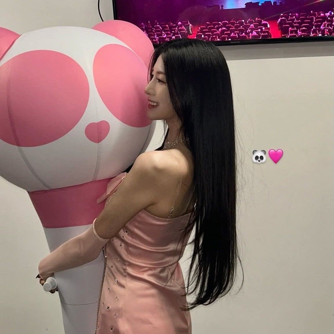 Behind-the-scenes cut of Oh Hayoung (Apink)