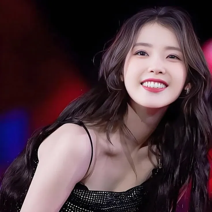 아이유의 비하인드 컷