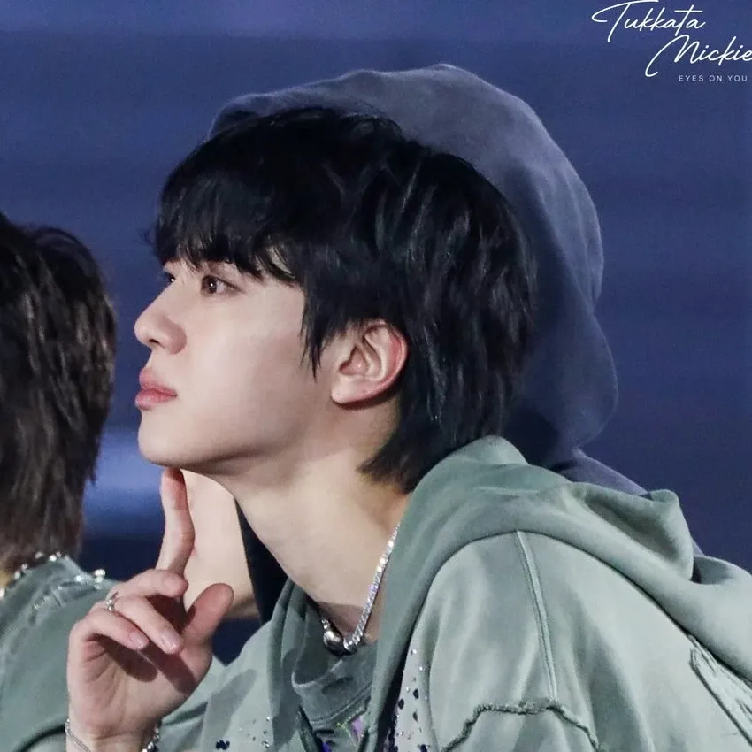 Foto terbaru Jin (BTS)