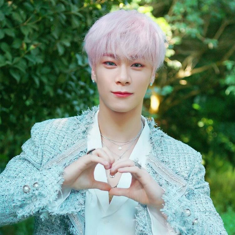 Behind-the-scenes cut of Moonbin (ASTRO)
