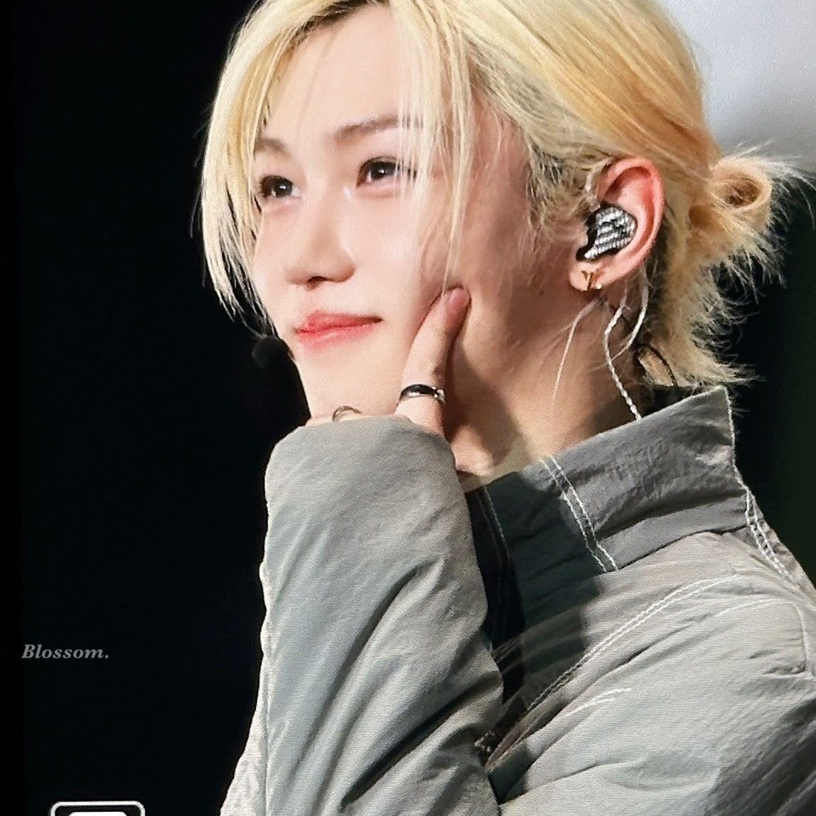 Latest photo of Felix (Stray Kids)