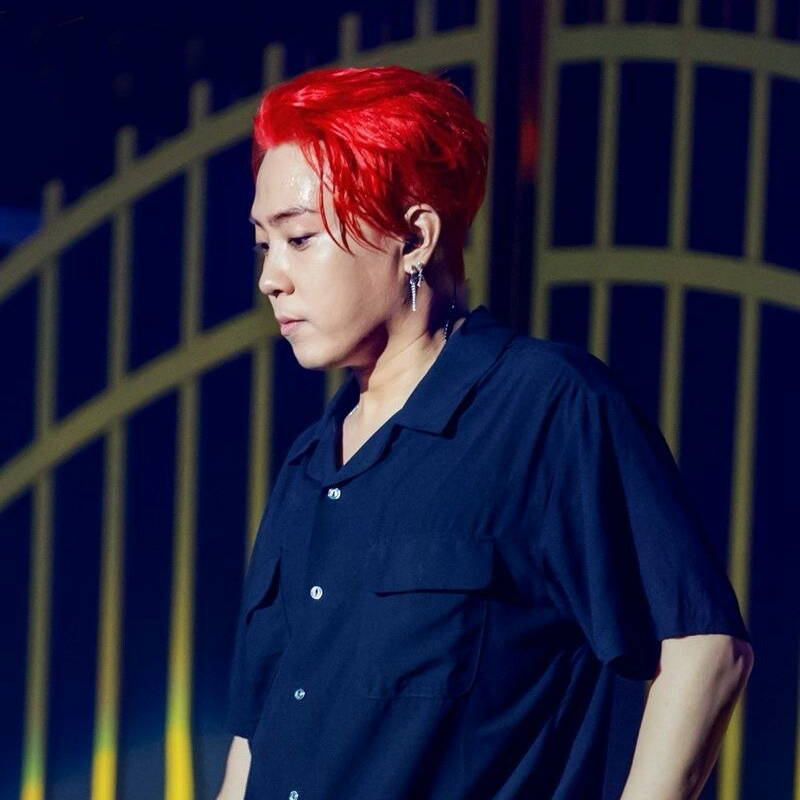 ウン・ジウォン (SECHSKIES)の舞台裏ショット