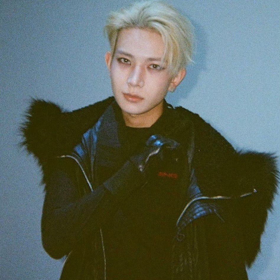 Foto aktivitas terbaru Heeseung (ENHYPEN)