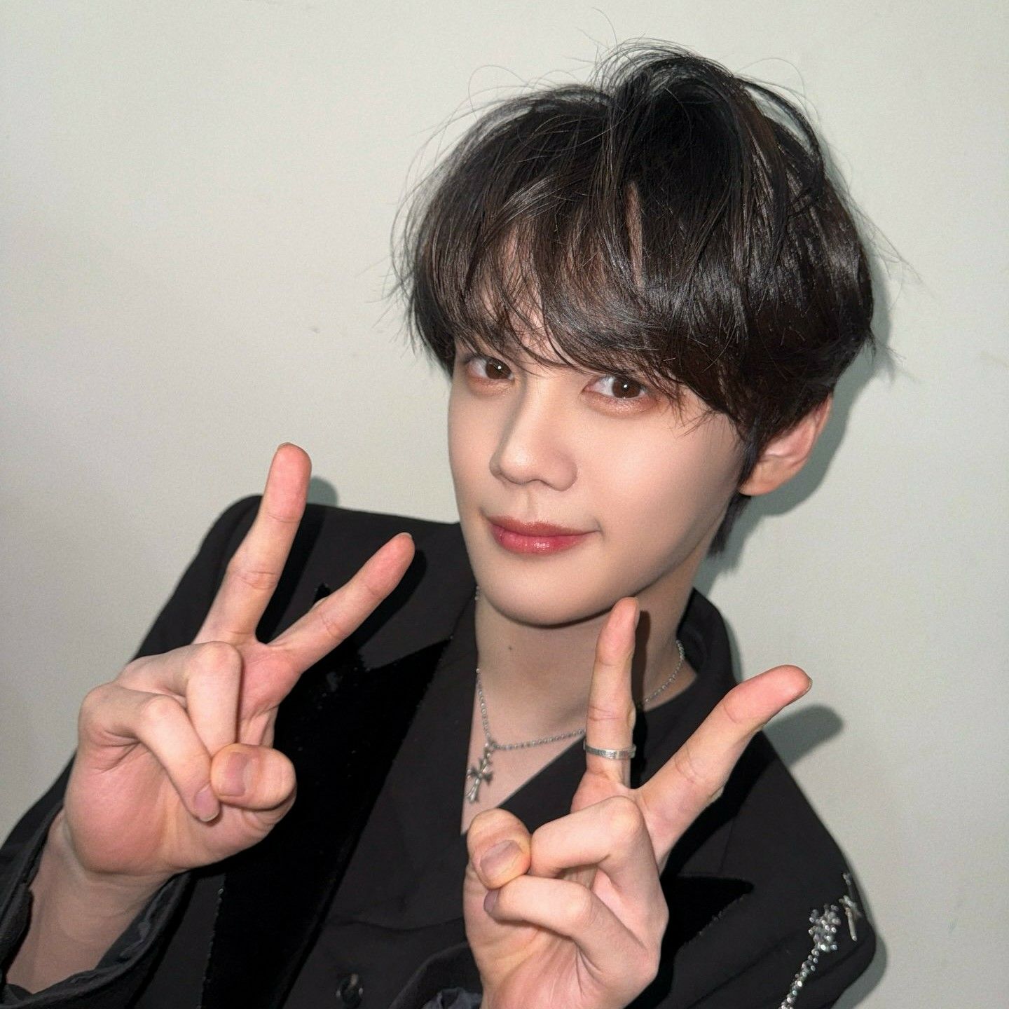 Behind-the-scenes cut of Kim Gyuvin (ZEROBASEONE)