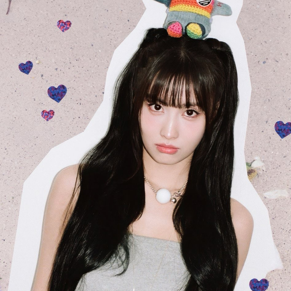 Recent activity shot of Momo (TWICE)