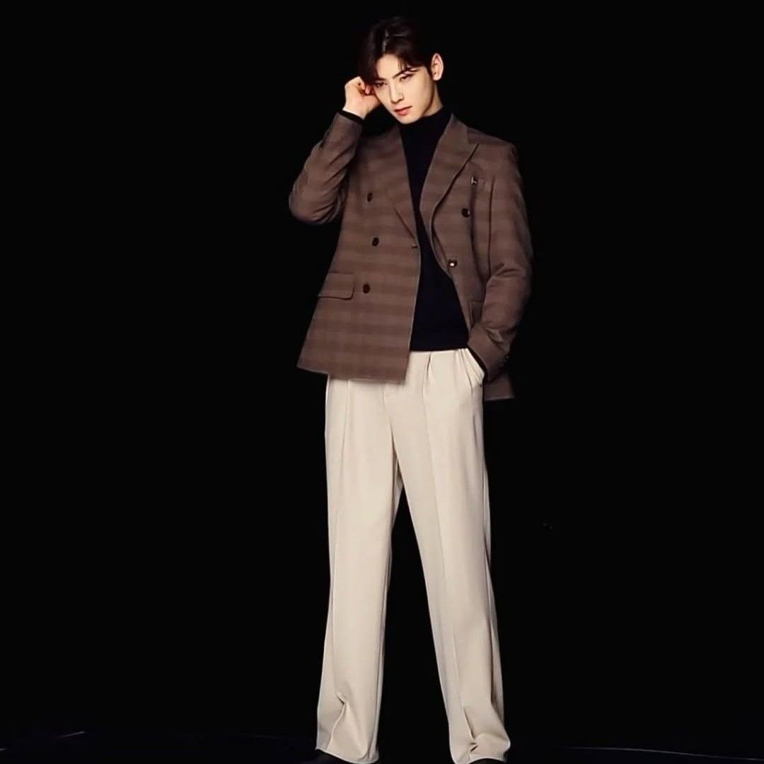 Recent activity shot of Eunwoo (ASTRO)