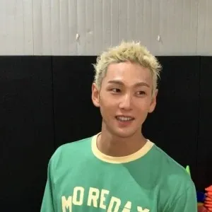 백호 최근 활동샷
