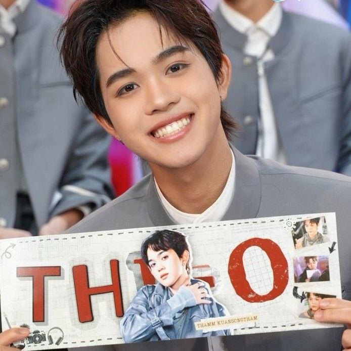 A moment captured by THI-O (NexT1DE)'s fan