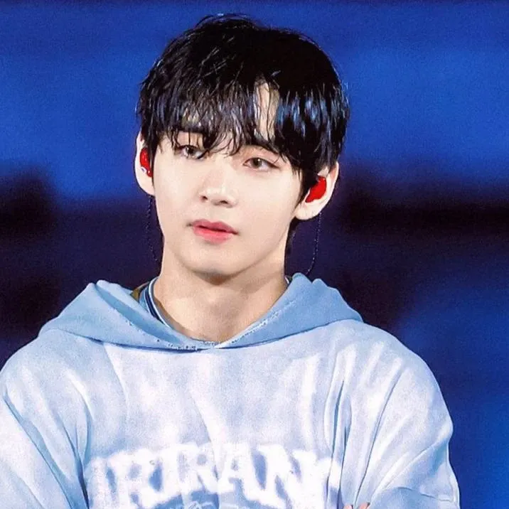 뷔 (방탄소년단)의 비하인드 컷