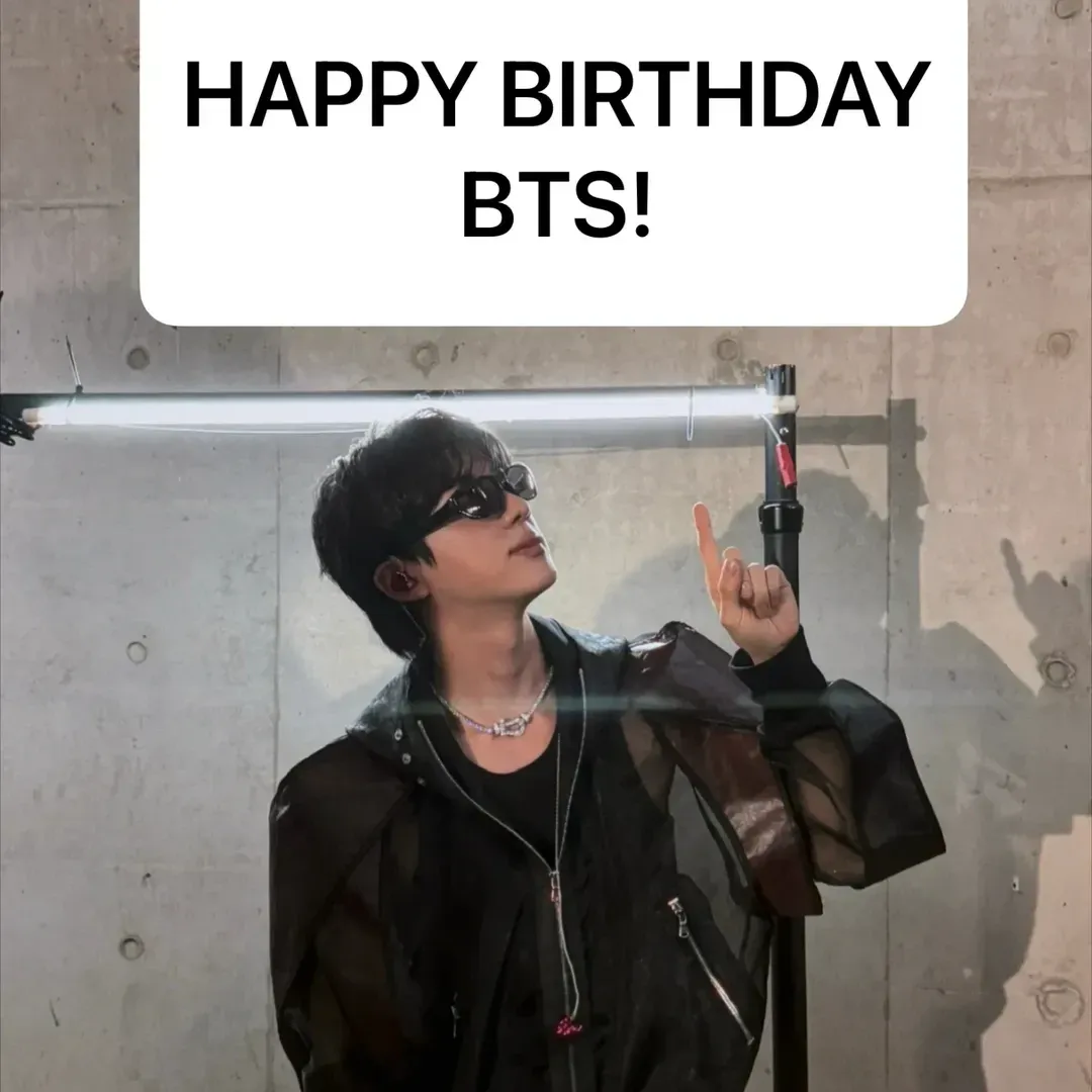 Foto aktivitas terbaru Jin (BTS)