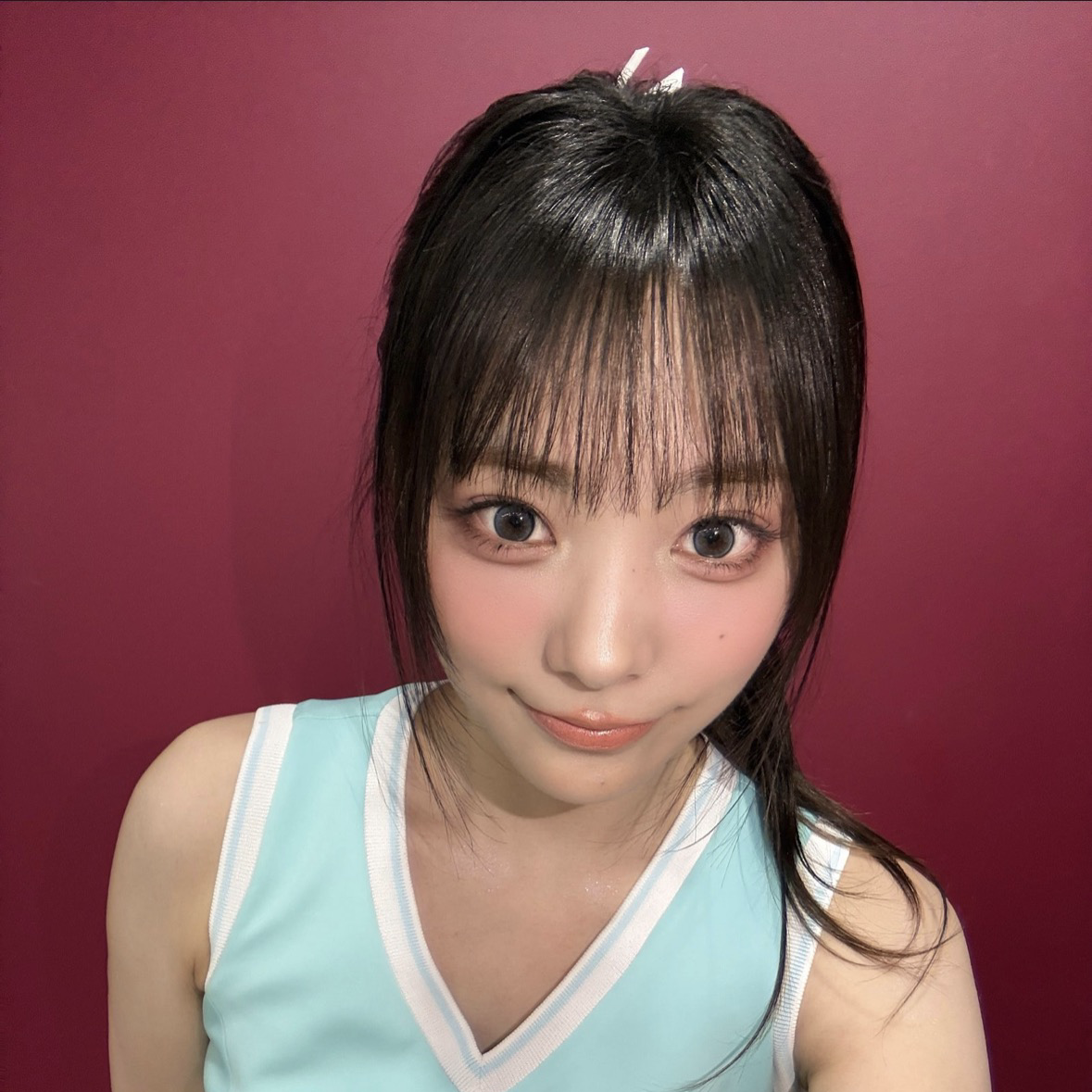 Recent activity shot of Siyeon (QWER)