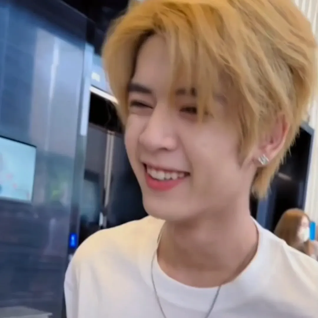 DORN (NexT1DE)的最新活动照片